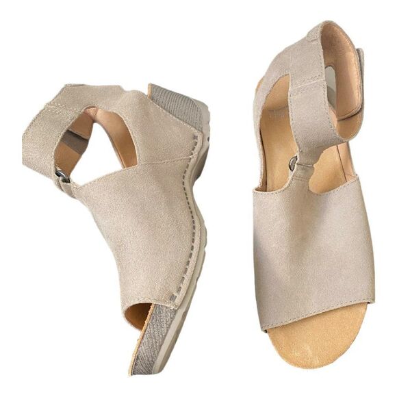 Dansko Tan Wedges - Picture 8 of 15